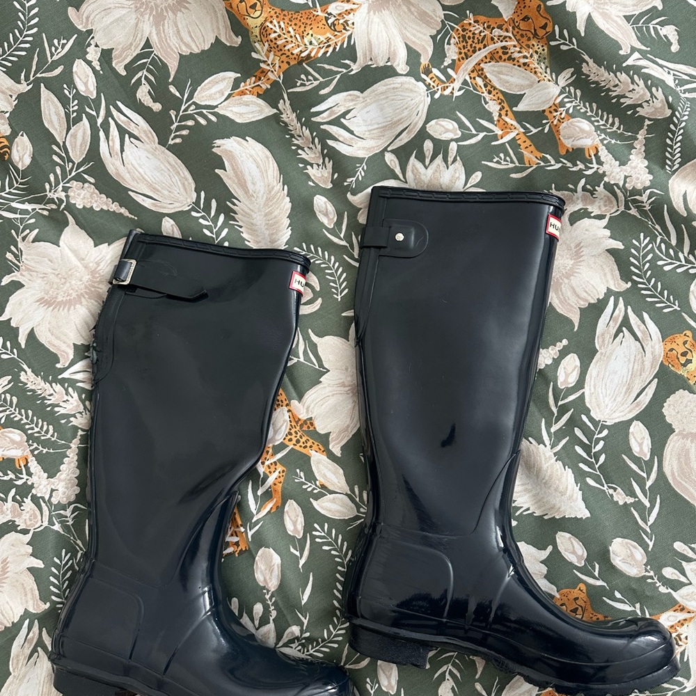 Hunter Tall Navy Gloss Rain Boots